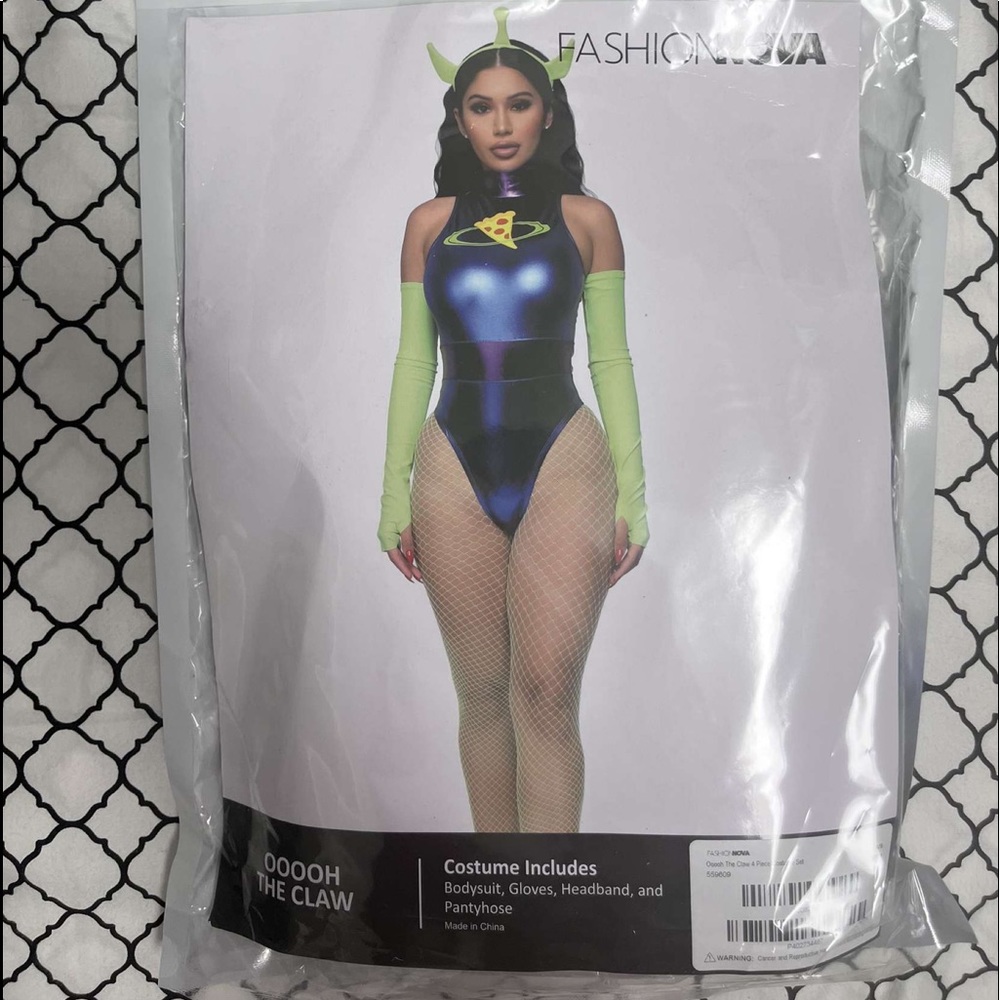 fashion nova alien costume